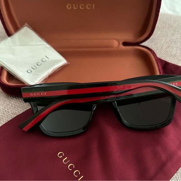 gucci sunglasses green red